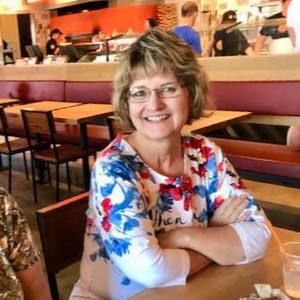 Meet your Posher, Laurie